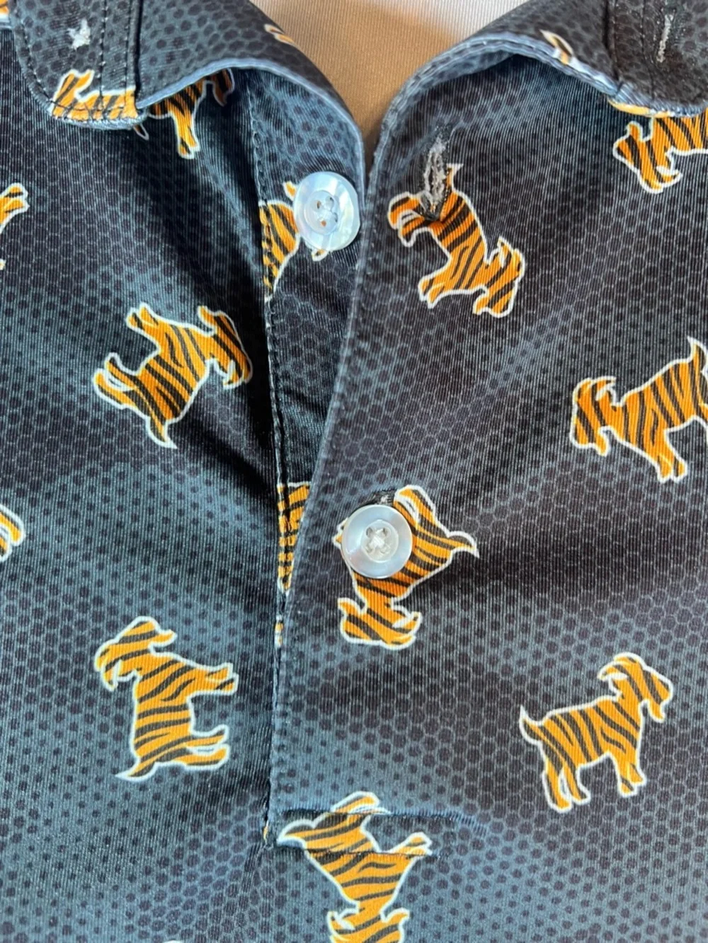 Waggle Golf Polo Shirt Mens Medium "The Goat" Tiger Print Performance Stretch - Picture 6 of 7